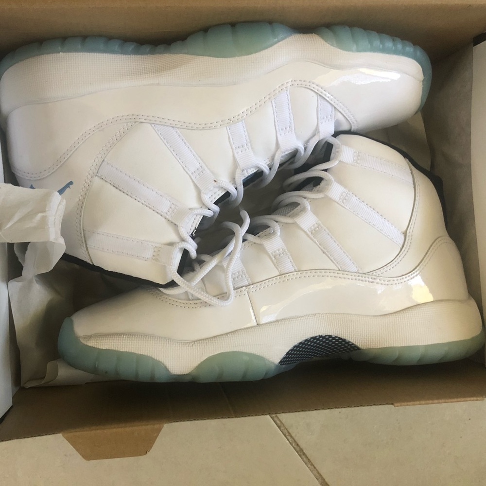 Air Jordan 11